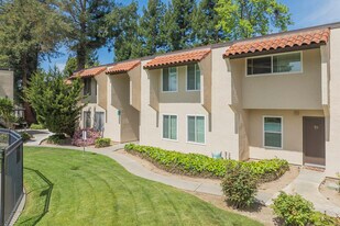 975 Murrieta Blvd in Livermore, CA - Building Photo