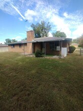 402 S Wofford St in Athens, TX - Building Photo - Building Photo