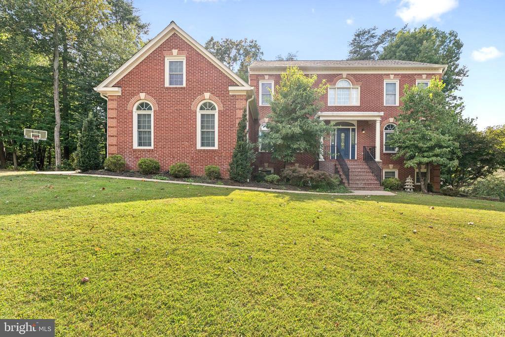 12891 Crouch Dr in Fairfax, VA - Building Photo