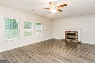90 Moss Way in Cartersville, GA - Building Photo - Building Photo
