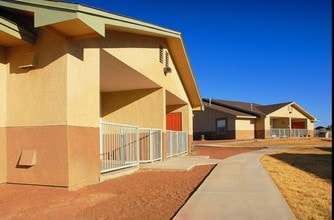 Mariposa Village in Deming, NM - Foto de edificio - Building Photo