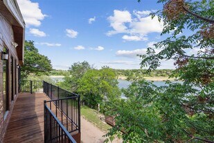 25413 Pedernales Point Dr in Spicewood, TX - Building Photo