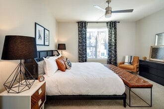 Latitude At Presidio in Cedar Park, TX - Foto de edificio - Building Photo