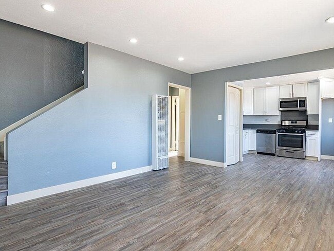 44202 Heaton Ave in Lancaster, CA - Building Photo - Building Photo