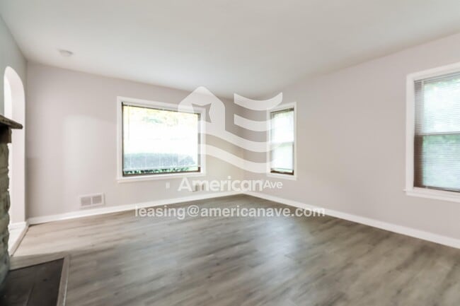 1753 N Main St in Washington, PA - Foto de edificio - Building Photo