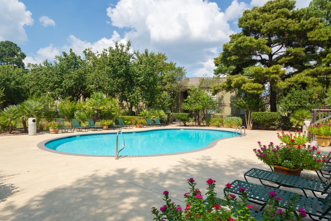 Aspen Apartments in Shreveport, LA - Building Photo - Building Photo