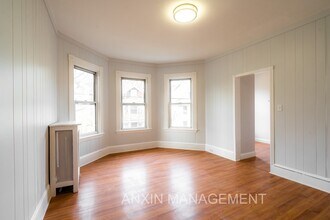 298 Brookline St, Unit 2T in Cambridge, MA - Foto de edificio - Building Photo
