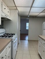 18101 NW 68th Ave in Hialeah, FL - Building Photo