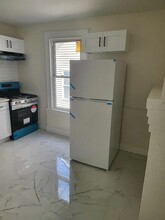 596 S 18th St, Unit 1 in Newark, NJ - Foto de edificio - Building Photo