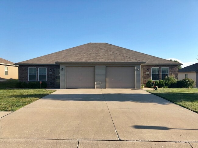 property at 128 SE Rock Garden Ln
