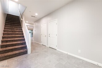 2902 Tremont Ave in Henderson, NV - Building Photo - Building Photo