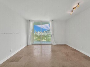 2475 Brickell Ave, Unit 2006 in Miami, FL - Building Photo - Building Photo