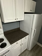 303 W Lawrence St, Unit Unit C in Mishawaka, IN - Building Photo - Building Photo