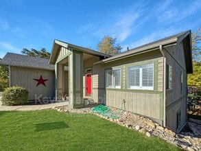 2035 S Travertine Way in Boise, ID - Building Photo - Building Photo