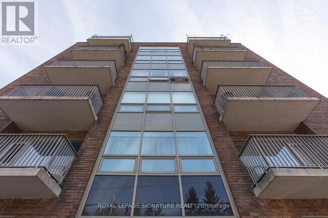 1291 Bayview Ave in Toronto, ON - Building Photo - Building Photo