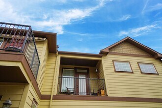 1254 E Winding Creek Dr in Eagle, ID - Foto de edificio - Building Photo