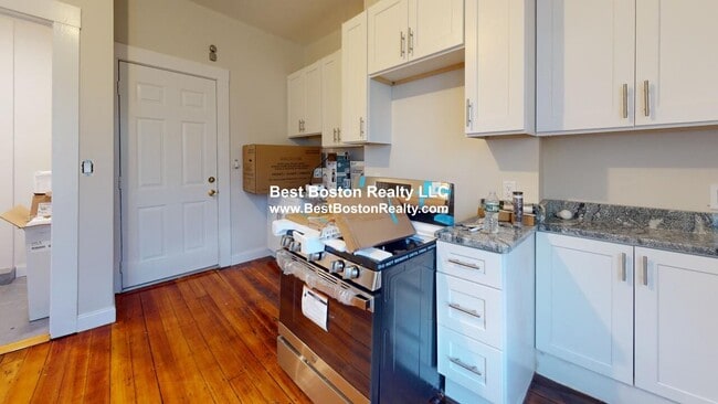 309 Hurley St, Unit 2 in Cambridge, MA - Foto de edificio - Building Photo