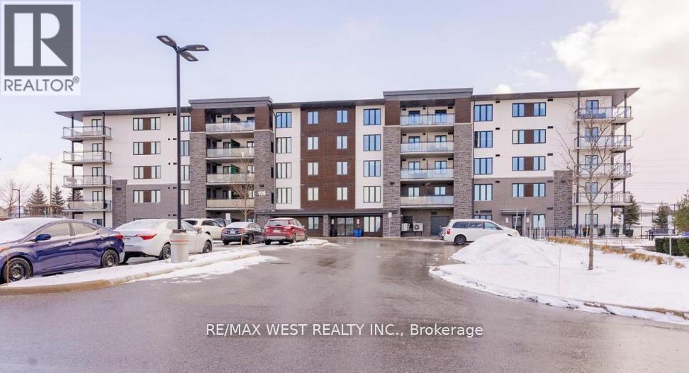 108 Summit Ridge Dr in Guelph, ON - Building Photo