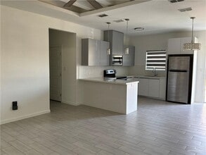 14 S Pamplona St in Pharr, TX - Building Photo - Building Photo
