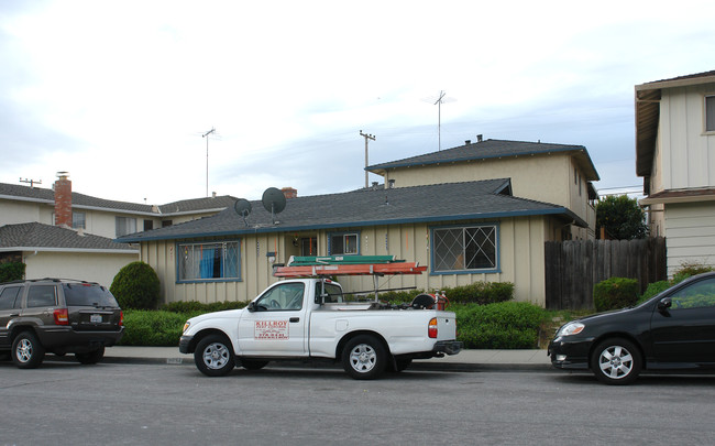 2834 Malabar Ave in Santa Clara, CA - Building Photo - Building Photo