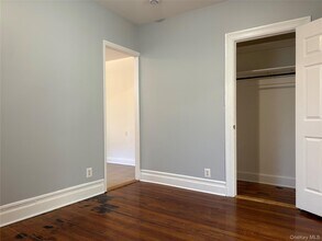 49 5th St in New Rochelle, NY - Building Photo - Building Photo