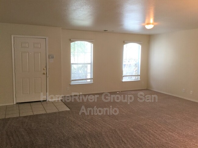 10111 Colt Crossing in Converse, TX - Building Photo - Building Photo