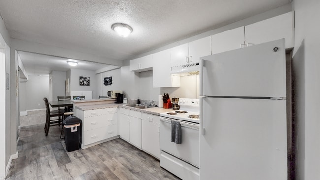 15045 E Louisiana Dr in Aurora, CO - Foto de edificio - Building Photo