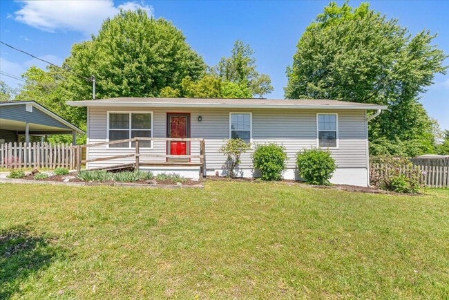 property at 5917 W Pine Ln
