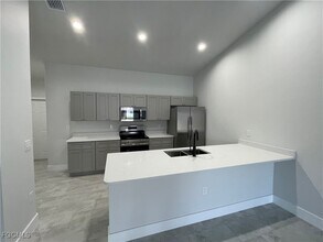 1108 Andalusia Blvd in Cape Coral, FL - Building Photo - Building Photo