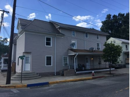 104 Church St in New Windsor, MD - Building Photo