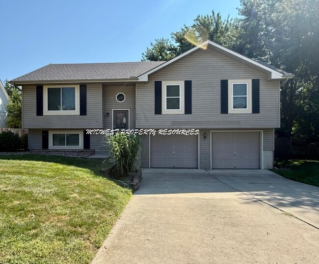 property at 719 S Park Dr