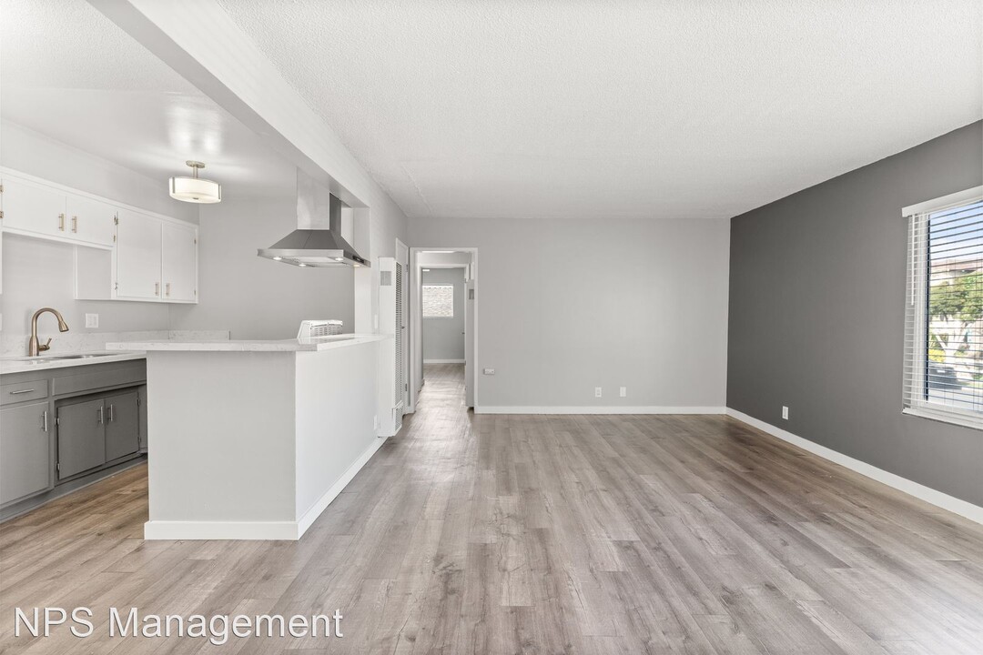 1121 Daisy Ave in Long Beach, CA - Building Photo
