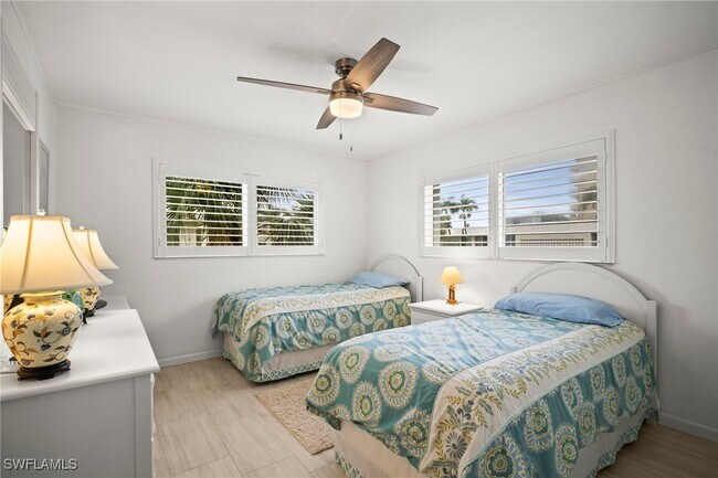 property at 2100 Gulf Shore Blvd N