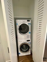 East 44th Street in New York, NY - Building Photo - Building Photo