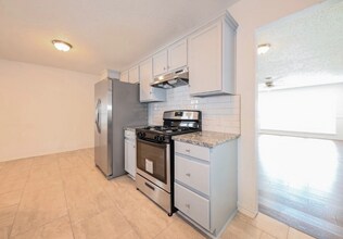 2112 Kevin Ct in Irving, TX - Building Photo - Building Photo