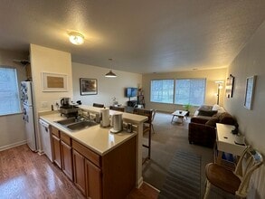 12664 Zurich Pl, Unit 4 in Truckee, CA - Building Photo - Building Photo