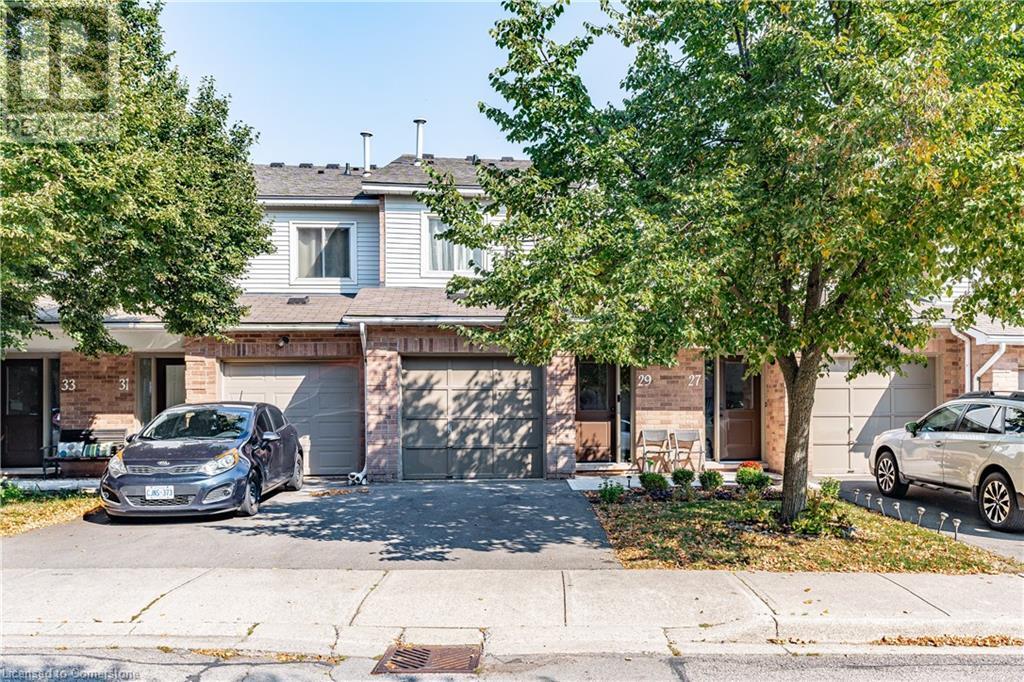 26 Moss Blvd in Hamilton, ON - Building Photo