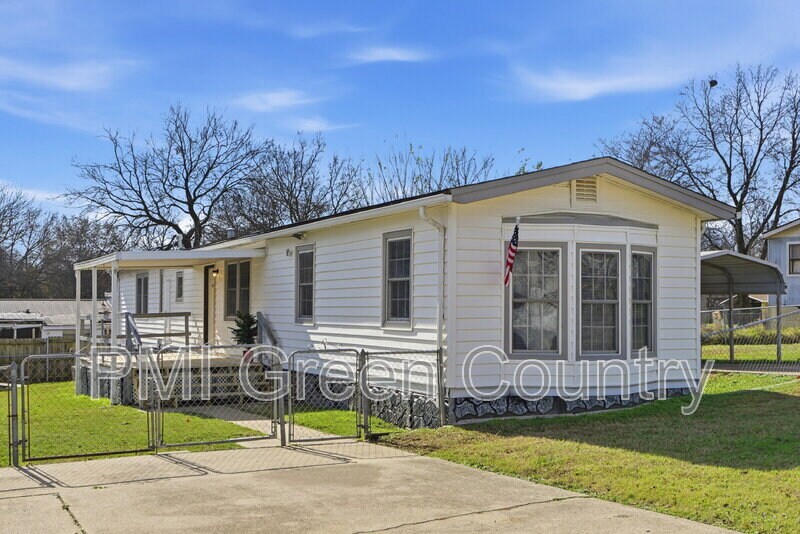 834 W 138th St S in Glenpool, OK - Building Photo