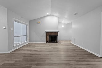8268 Heartfield Ln in Beaumont, TX - Building Photo - Building Photo