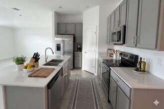 1950 Birnham Wood Bnd in Kissimmee, FL - Building Photo - Building Photo