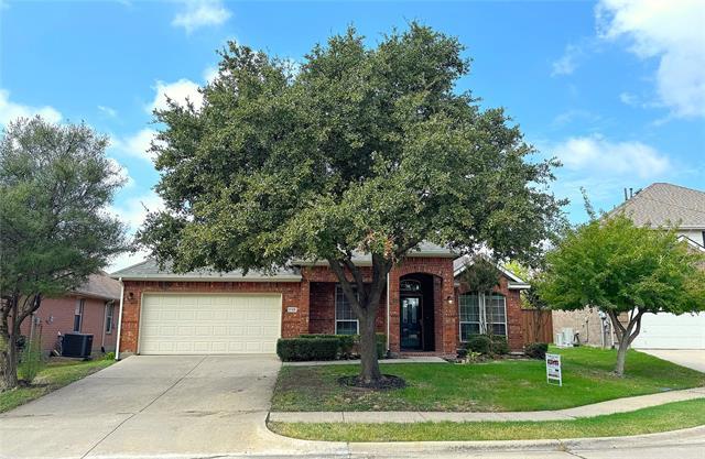 2125 Kiowa Dr in Little Elm, TX - Building Photo