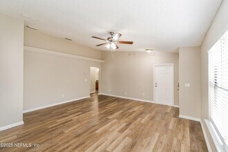 7625 Ginder Ct in Jacksonville, FL - Building Photo - Building Photo