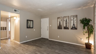 Landmark in College Station, TX - Building Photo - Building Photo