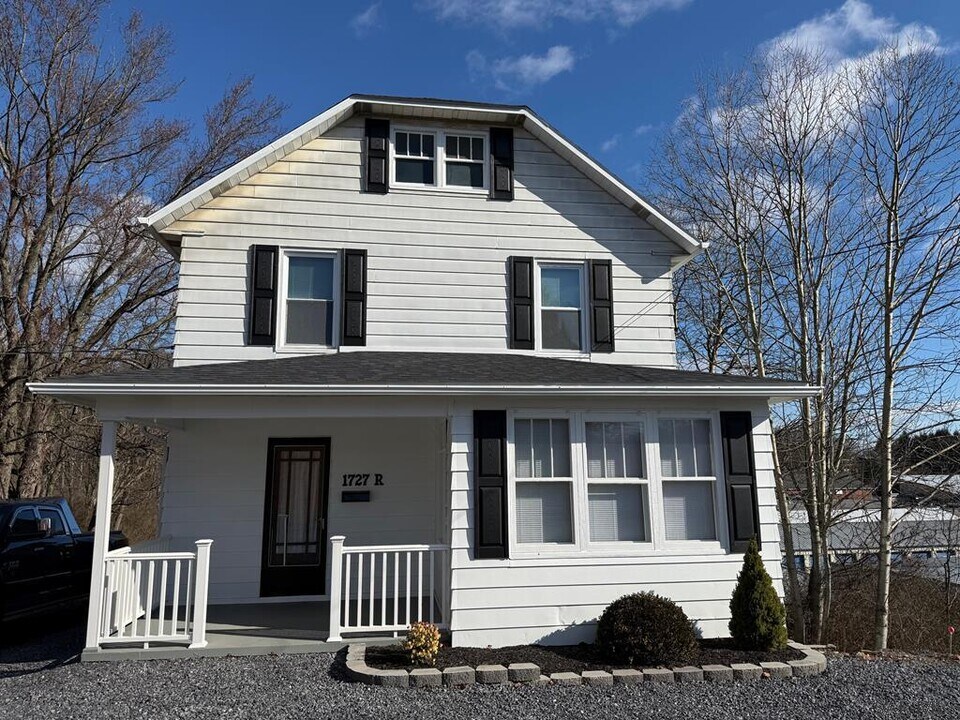 1727 Scalp Ave in Johnstown, PA - Building Photo