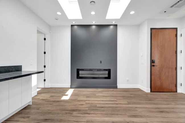 11615 Burbank Blvd in Los Angeles, CA - Building Photo - Building Photo