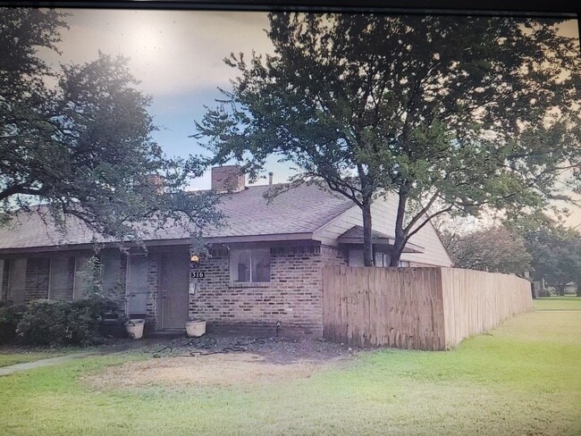 property at 316 Towne House Ln
