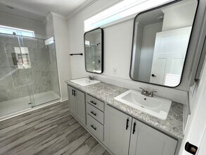 1005 American Ln in Brooksville, FL - Building Photo - Building Photo