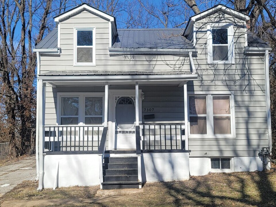7307 Marge Ave in Jennings, MO - Building Photo