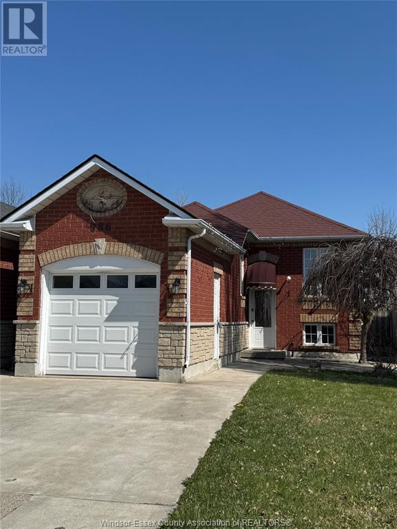 986 Lemonwood Cres