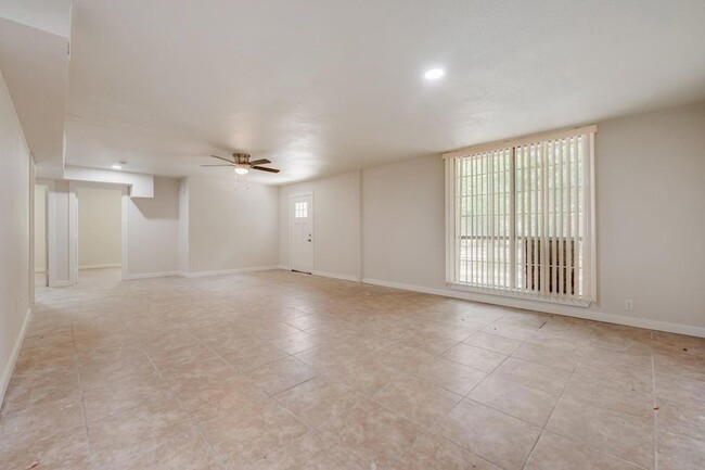 1132 E Annie St, Unit Main in Fort Worth, TX - Building Photo - Building Photo